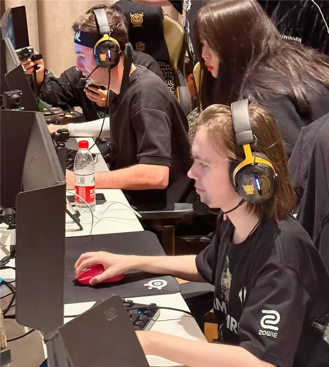 前点拉扯做 前点拉扯做